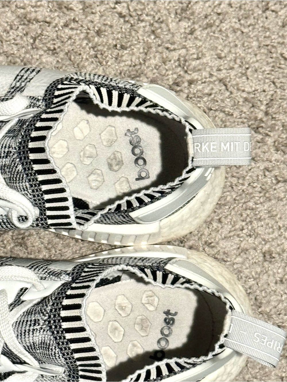 (Men’s 10.5) Adidas NMD R1 Gray Primeknit White/Black shoes - Picture 6 of 6